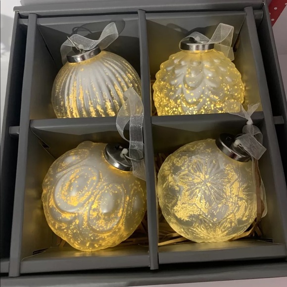 Martha Stewart Christmas Ornaments Illuminated Set 4 Bedford Collection Silver - Picture 4 of 9